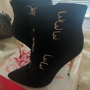 STILETTO BOOTIES